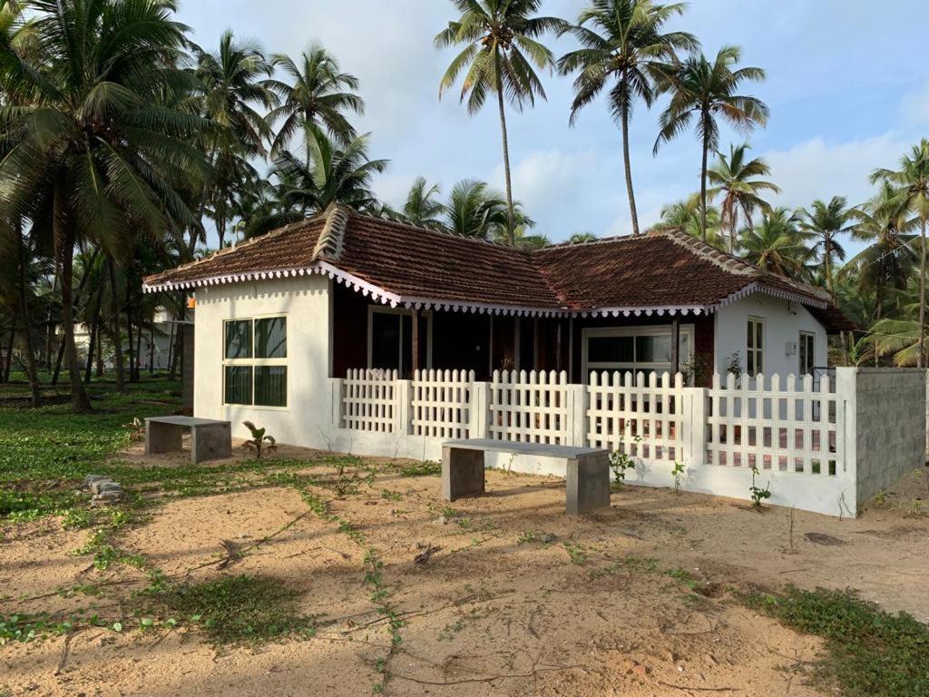 Delta Hospitality - Sea Facing Rooms With A Private Beach Kalyānpur Exterior foto